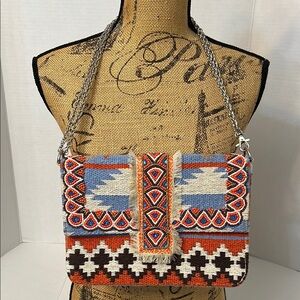 AMERICA & BEYOND GEOMETRIC CHAIN CROSSBODY BAG